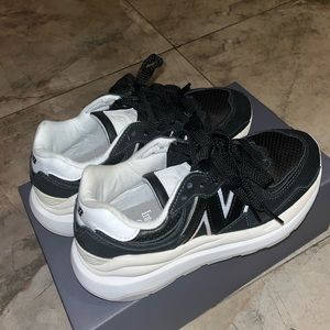 New Balance 57/40 Black/white sneakers